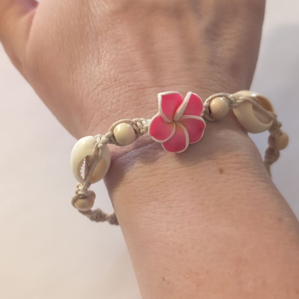 853 Pink Hibiscus Cream Beaded‎ Seashell Bracelet / Anklet